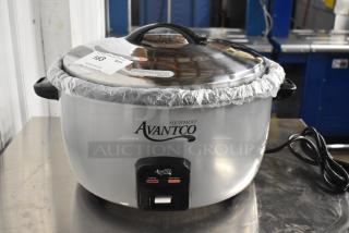 Brand new Avantco 177RCB60 60 Cup Electric Rice Cooker/Warmer. Features a removable lid. 120 Volts, 1 Phase.