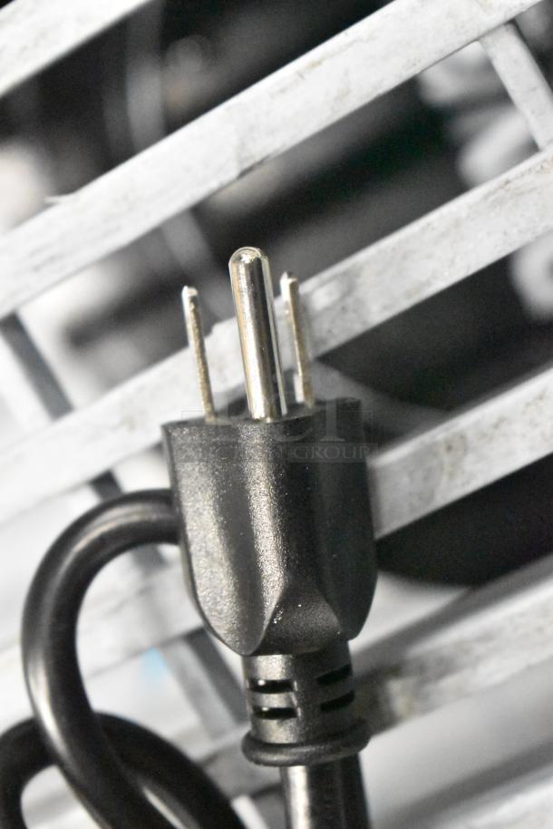 Plug of Avantco 177RWB92 electric rice warmer. Brand new, scratch and dent. 120 Volts, 1 Phase.