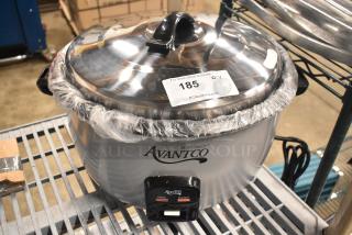 Brand new Avantco 177RCB60 rice cooker, 60 cups capacity, with removable lid. Features cooking and warming functions.
