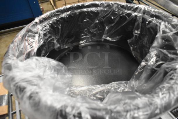 Brand new Avantco 177RCB60 60-cup electric rice cooker, still in packaging. Scratch and dent condition, 120V, 1-phase power.