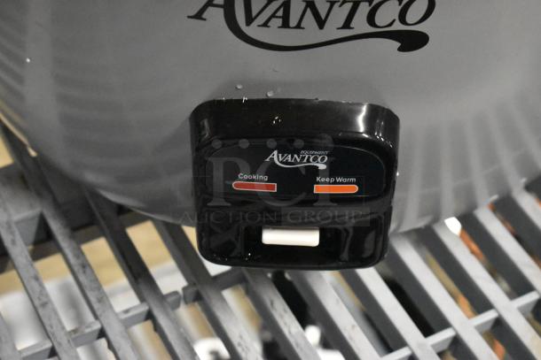 Brand new Avantco 177RCB60 60 cup electric rice cooker/warmer, removable lid, 120V, 1 phase. Showing "Cooking" and "Keep Warm" settings.