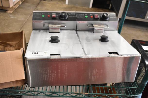 Mainstreet 177F20E 20 lb. dual tank electric countertop fryer with 2 lids, 2 metal baskets, 110V, 1 phase, excellent condition.