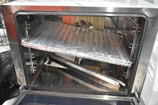 Brand new KoolMore KM-CTCO220-23 convection oven, 2.3 cu. ft., 2800W, with 4 racks. Scratch and dent condition.
