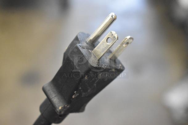 Power plug for KoolMore KM-CTCO220-23 Countertop Convection Oven, showcasing standard 3-prong design.