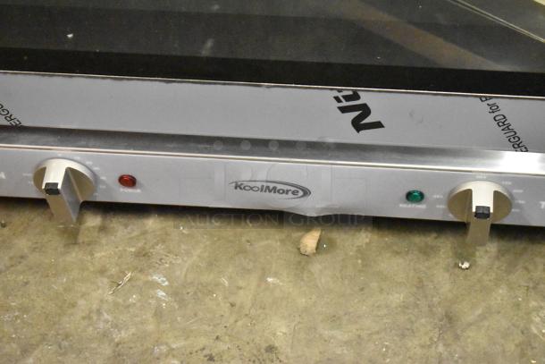 BRAND NEW SCRATCH AND DENT! KoolMore KM-CTCO220-23 countertop convection oven, 2.3 cu. ft., 2800W, 208/240V, 4 racks, visible control dials.