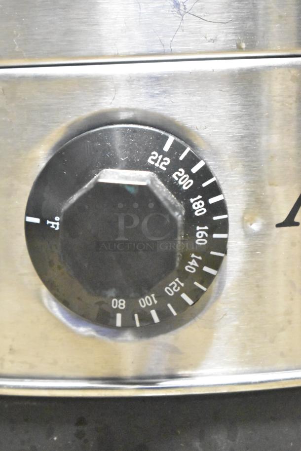 Avantco 177WB19L 5 Gallon Water Boiler temperature dial, stainless steel finish, adjustable to 212°F.