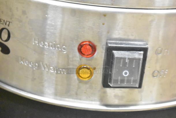 Avantco 177WB19L countertop 5-gallon water boiler, stainless steel, with heating and keep warm indicators; 120 volts, 1 phase.