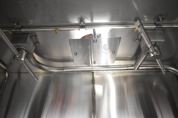 Douglas SD-20-ELEL pot and pan washer interior, stainless steel components, new with minor scratches. 480V, 3 Phase.