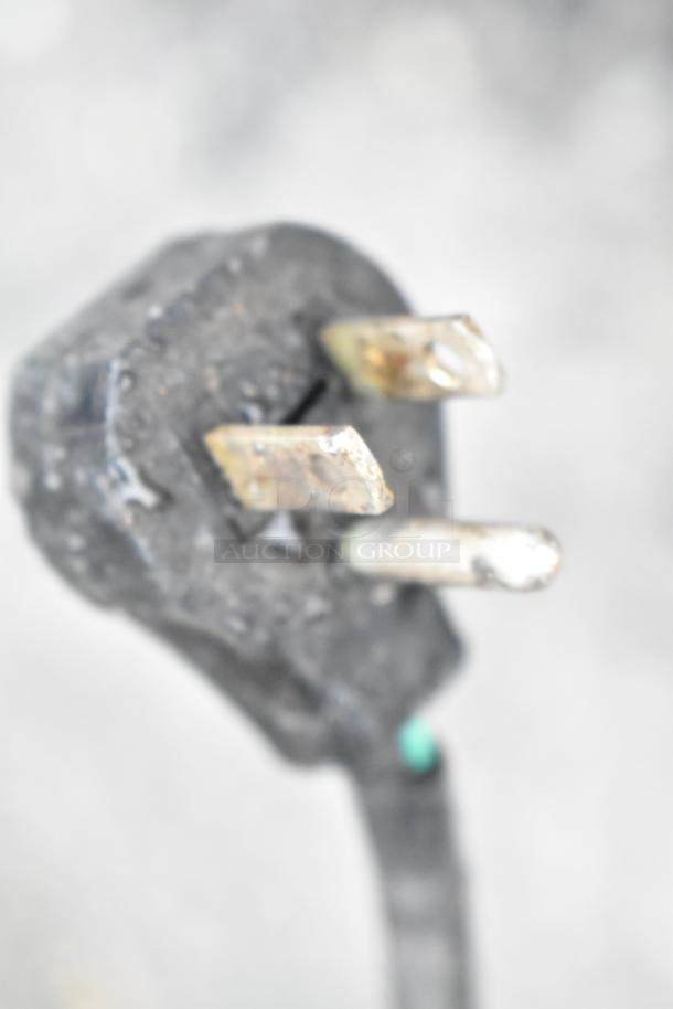 Victory VR-1 commercial cooler plug, 115V, 1 Phase. Missing door. Close-up of power plug connection.