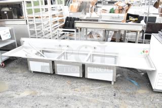 BRAND NEW Regency 600S32323224 commercial 3 bay sink with dual drain boards, scratch and dent condition, stainless steel.