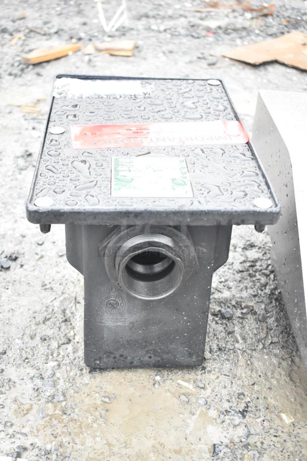 BRAND NEW Ashland PolyTrap 4804 grease trap with threaded connections, 8 lb. capacity, scratch and dent condition.