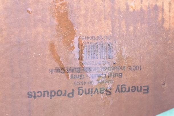 "Winholt WS3T20282D30-2S 3 bay sink, new scratch and dent condition, featuring dual drain boards."