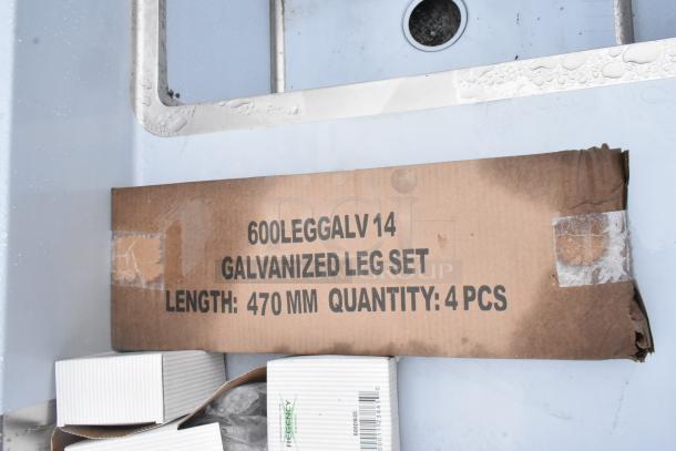 BRAND NEW SCRATCH AND DENT! Regency 600S31824218 Commercial 3 Bay Sink with 600LEGGALV 14 galvanized leg set, 470mm, 4 pieces.