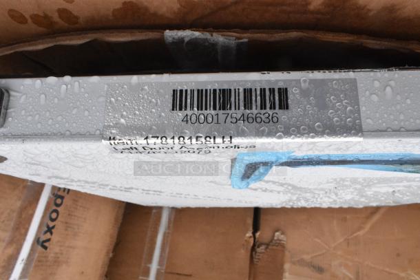 Close-up of a cardboard-wrapped item showing a barcode with number 400017546636. Box edges have water droplets.