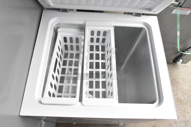 Vissani HMCF5W5 5.0 cu. ft. chest freezer, manual defrost, with LED light and interior baskets, 115 volts, 1 phase.