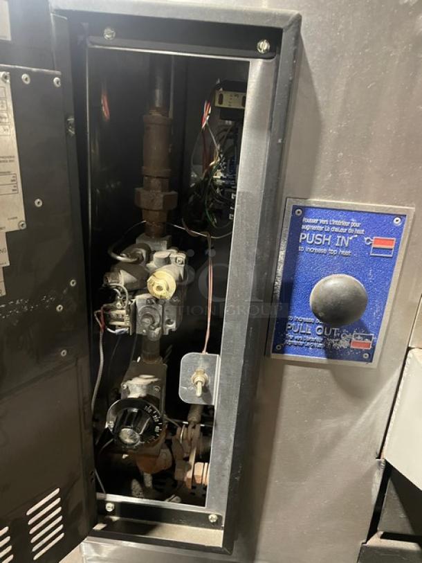 Bakers Pride IL Forno Classico deck oven controls; natural gas, stainless steel, Model FC-516/D125, serial SN: 65750/65975.