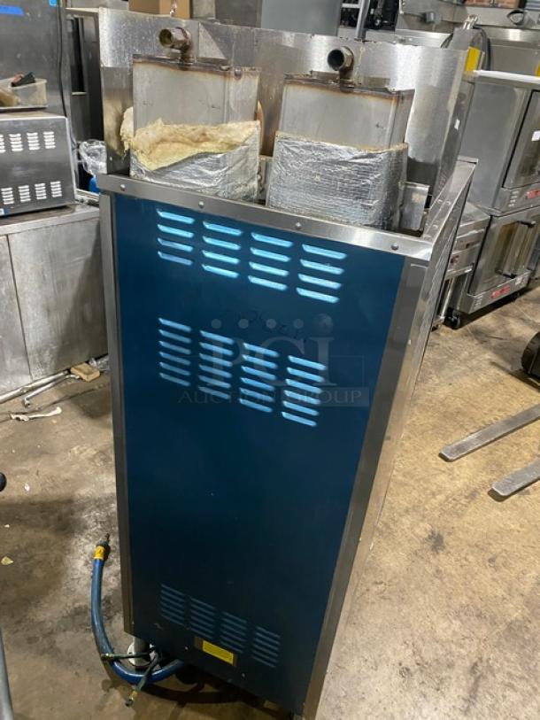 Cleveland Range 24CGA6.2S dual compartment convection steamer; stainless steel; natural gas; SureCook controls; built-in racks; 115V.