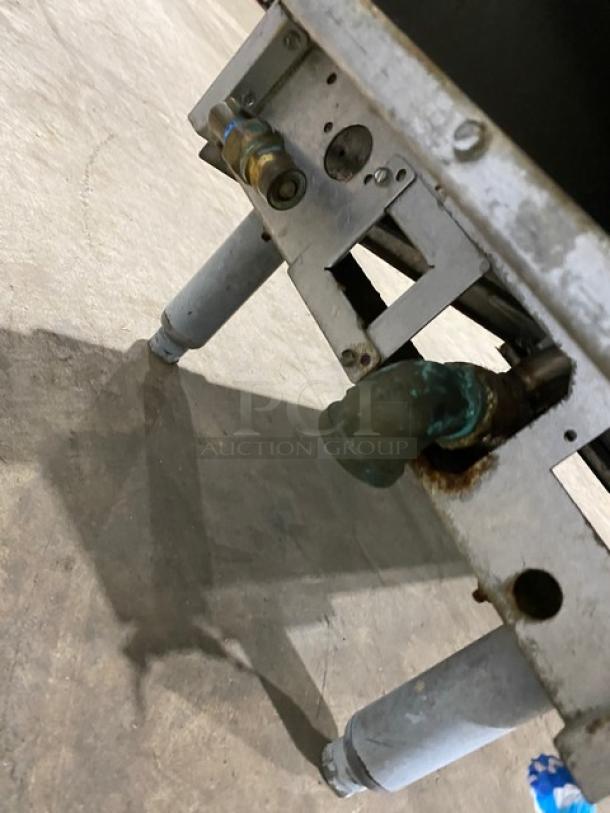 Pitco SRTE pasta cooker, stainless steel, electric, 16.5-gallon, with backsplash, digital control, on legs, model E11HA033687.