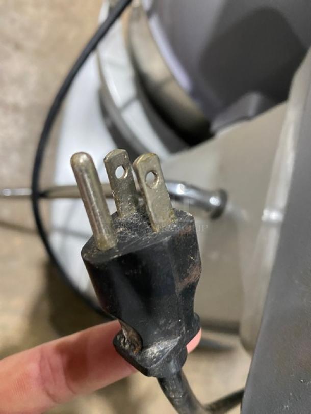 Hobart Legacy Series HL200-1STD mixer plug close-up, 20 Qt capacity, includes stainless steel bowl and guard, commercial use.