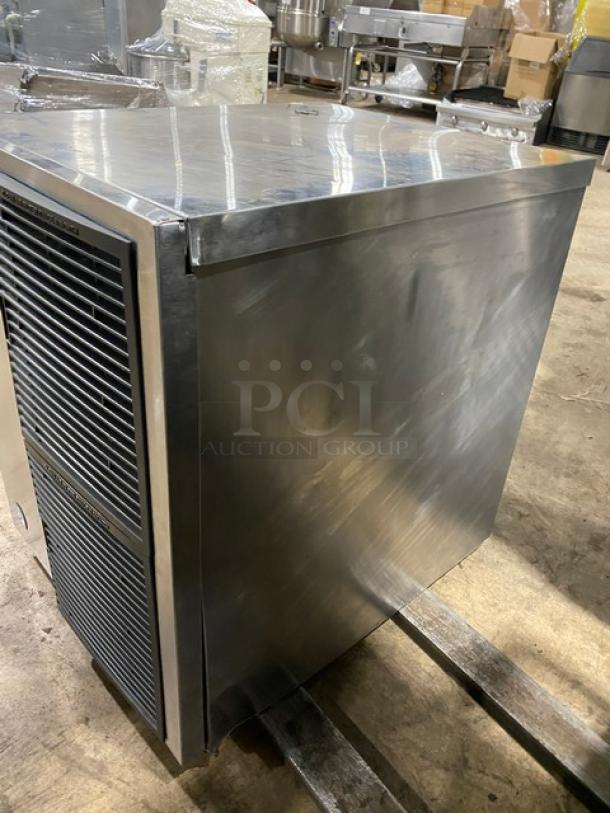 Hoshizaki KM-660MAJ commercial ice maker, stainless steel, air-cooled, Crescent Cube style, electric, 115V, SN: M06168C.