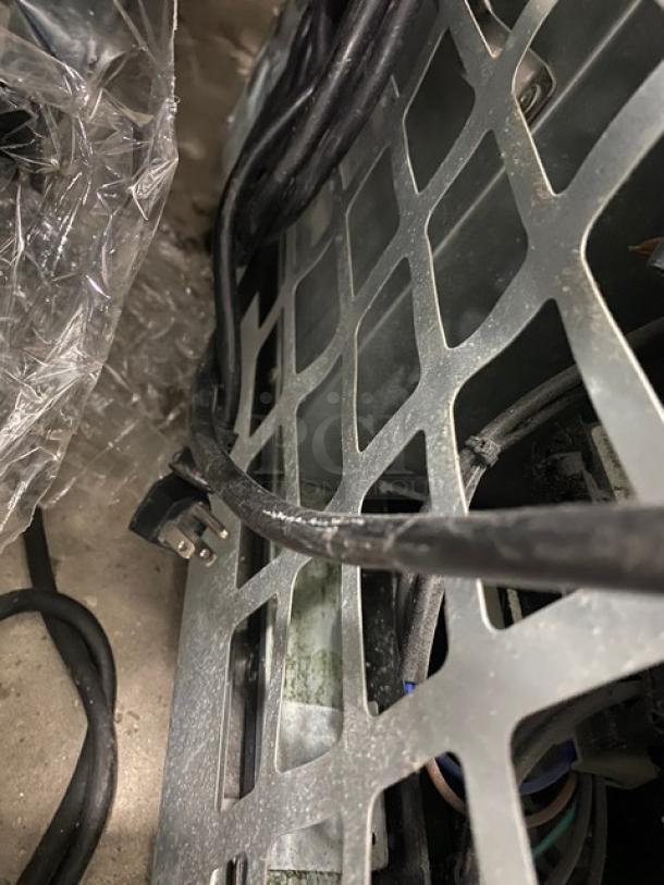 Everest EBR1 commercial refrigerator, stainless steel, single solid swing door, Energy Star certified, 115V 1 Phase.