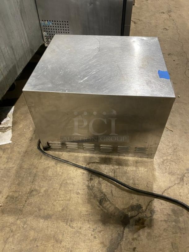 Bakers Pride P18 stainless steel countertop pizza oven, dual deck, electric, model P18, serial SN: 560050909007, used condition.