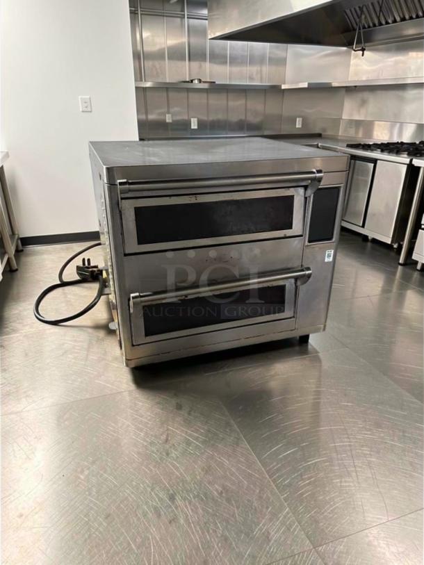 TurboChef HHD-9500 ventless countertop oven, outstanding condition, stainless steel, 208/240V 3 phase, fully tested.