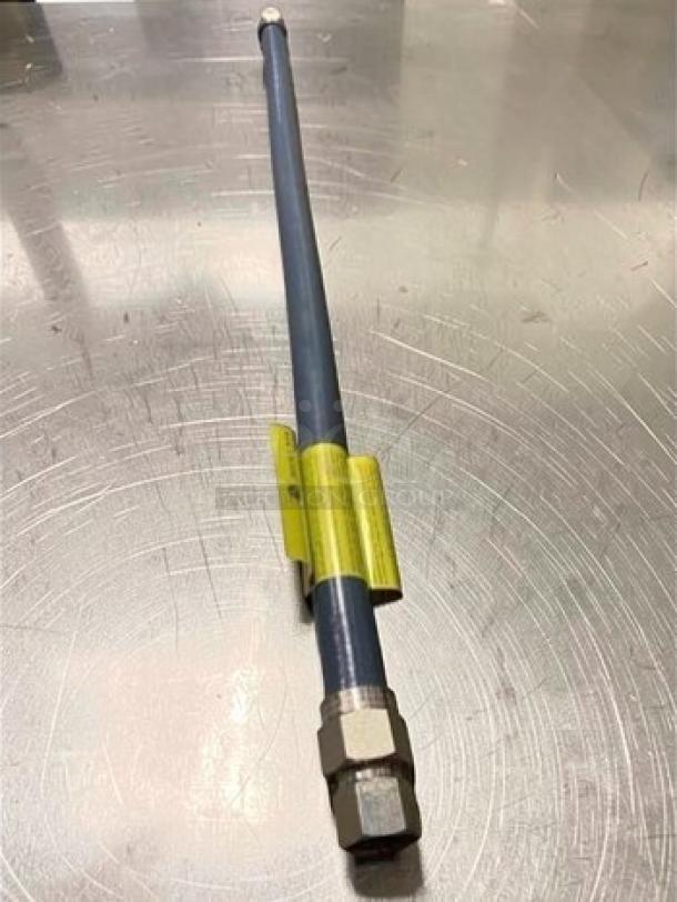 Elite condition NAKS NK-S-36 gas connector hose, 36" length, 3/4" MIP × 3/4" FIP, North American Kitchen Solutions. Fully tested.