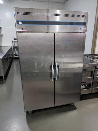 Everest ESR2 commercial reach-in refrigerator, stainless steel, high-grade condition, 2 doors, NSF & ETL listed, 115V.