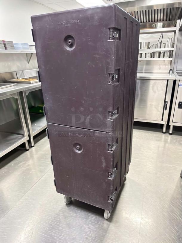 Cambro double door Camcarrier, insulated food transport cabinet, commercial grade, excellent condition, heavy-duty, tested.