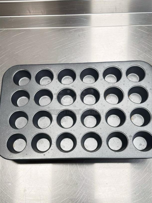 24-cup muffin pan, elite condition, heavy-duty non-stick, ready for kitchen use, fully inspected, OAS-S-MFN-0654.