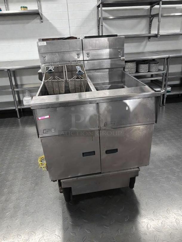 Pitco SG14 commercial gas fryer, 40 lb capacity, stainless steel, excellent condition, NSF & CSA certified, fully tested.