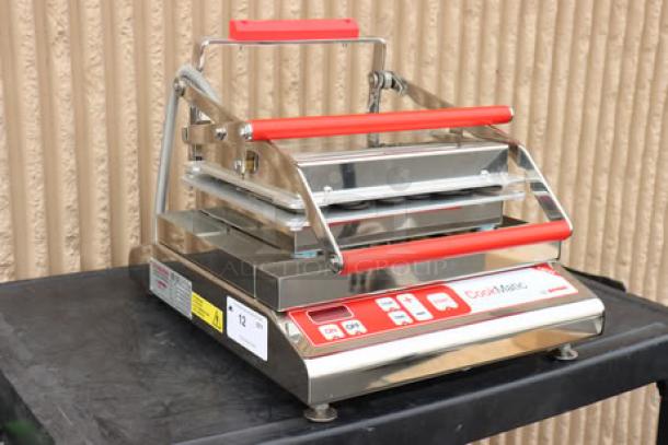 BRAND NEW Pavoni Cookmatic Pastry/Tartlet Heated Press NEWCOOKMATICPAV110V, 110V, S/N: 2414142, missing plate insert.