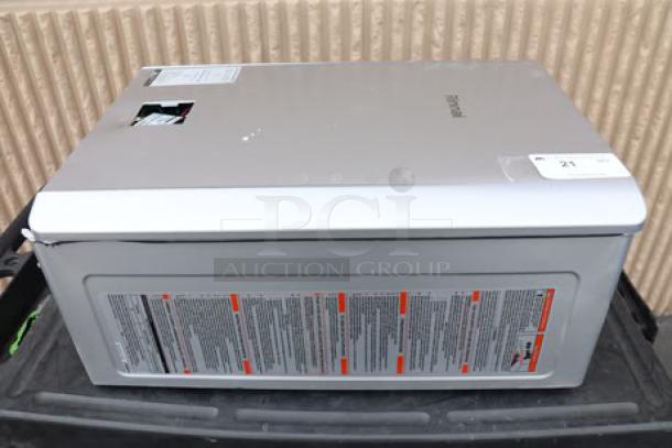 Rinnai SENSEI RXP199iN tankless water heater, 199,000 BTU, wall-mounted, with recirculation pump. Scratch-n-dent condition.