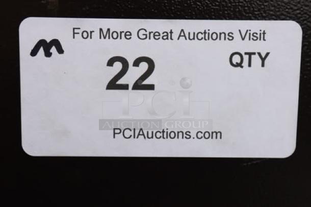 Avantco HDC-26 heated display case, 26", 3 shelves, 120V, 1580W, sliding doors. Frame is bent. Serial: CK-250210R-687.