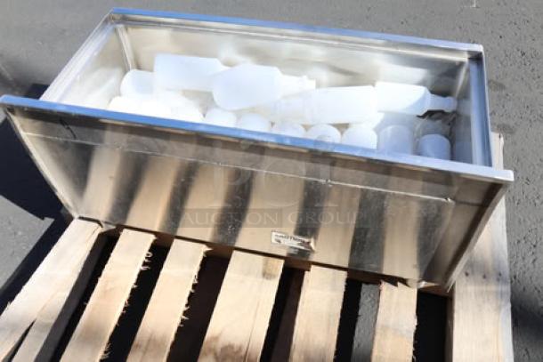 Regency IB1836-CPT 18" x 36" underbar ice bin with 7 circuit post-mix cold plate, 79 lb., stainless steel, scratch-n-dent.