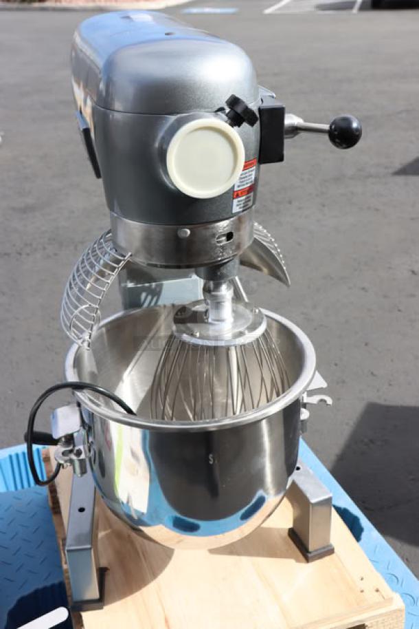 Avantco MX20H 20 Qt. Planetary Stand Mixer, brand new, with guard and standard accessories, 120V, 1 1/2 hp, unboxed.