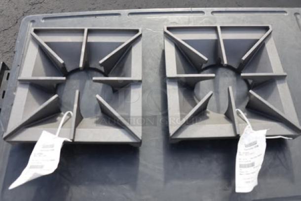 BRAND NEW Vulcan 00-925000 Grate 36 Inch, minor scuffing, two pieces, labels attached, out of original packaging.