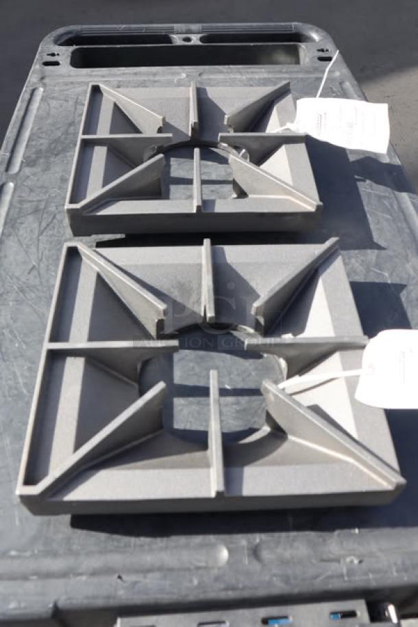 Brand new Vulcan 00-925000 36-inch grates, minor scuffing, set of 2, tags attached, no original packaging.