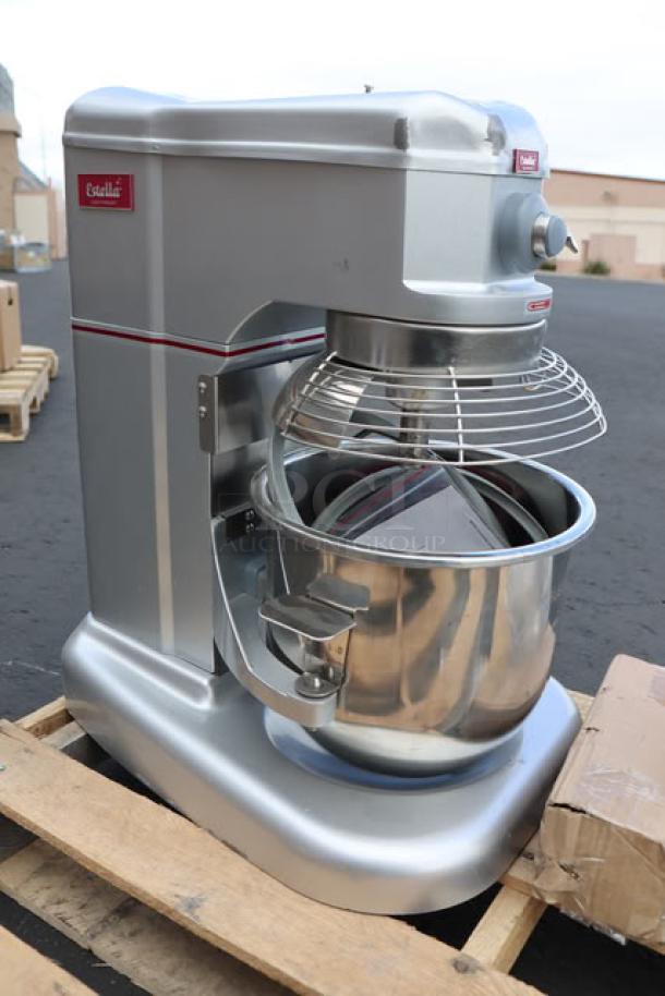 Estella EMIX12G silver 12 Qt. countertop mixer with guard, bowl lift, standard accessories; 120V, excellent condition.
