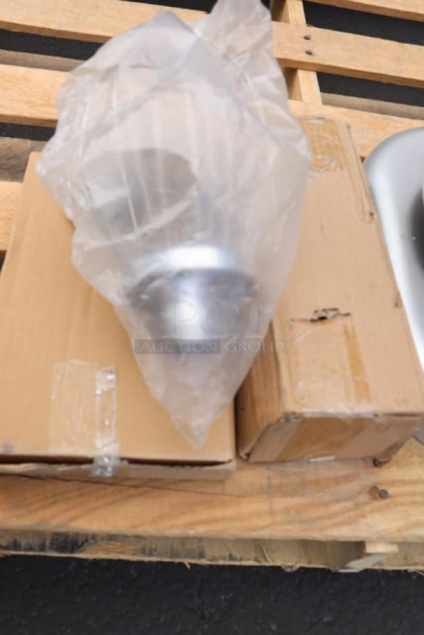 Estella EMIX12G 12 Qt. mixer parts in packaging, placed on cardboard box.