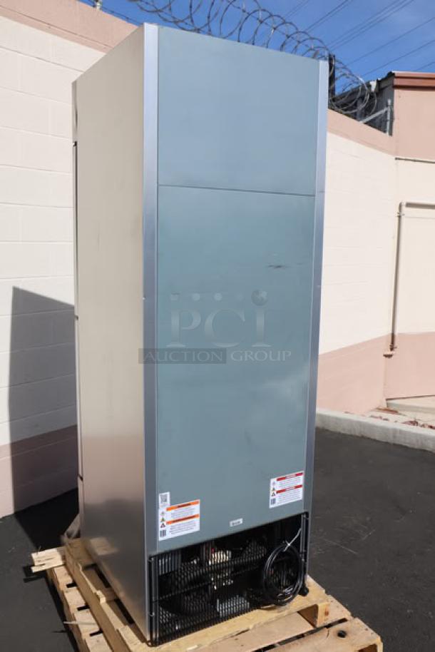 BRAND NEW! True T-23DT-G-HC~FGD01 27" bottom mounted glass half door refrigerator/freezer. Includes 3 PVC-coated shelves. Minor scuffing.