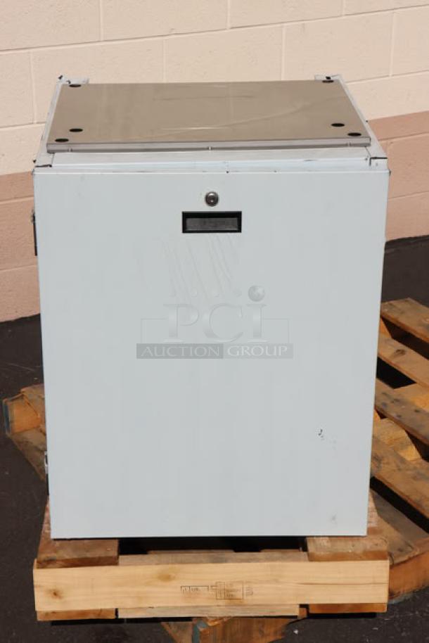 BRAND NEW Scotsman HST21-A stainless steel ice dispenser stand with door. Dimensions: 21 1/2" x 23 3/4". Dent on back left corner.