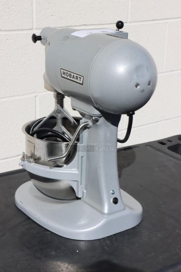 BRAND NEW Hobart N50-60 Mixer, 5 Qt., bowl lift, standard accessories, 1/6 hp, 120V, minor scuffing, No original packaging.