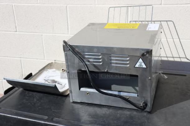 Avantco T3300B conveyor toaster, brand new, stainless steel, 10" wide, 3" opening, 3300W, 800 slices/hour, serial #2900825184T3300B.