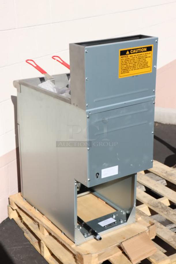 BRAND NEW MainStreet Equipment 40 lb. stainless steel floor fryer, model 541FF40L, with 90,000 BTU, sitting on a pallet.