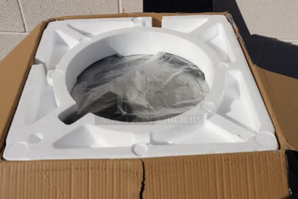 Brand new Avantco RCSB90 digital rice cooker/warmer in original packaging. 90 cup capacity, 240V, 2,500W.