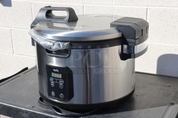 Brand new Avantco RCSB90 digital electric rice cooker/warmer, 90 cup capacity, stainless steel, with hinged lid and digital display.