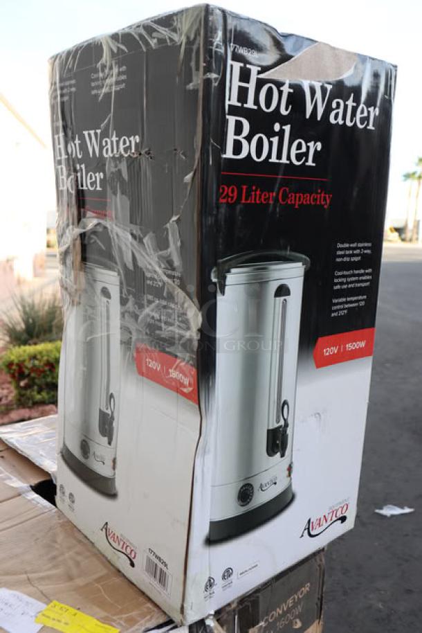 Avantco WB29L 7.6-gallon water boiler, 120V, 1500W, in original box. Box shows scratches and dents, model info visible.