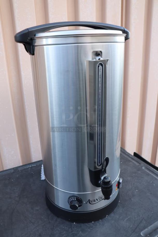 Avantco WB29L water boiler, 7.6-gallon capacity, 120V, 1500W, new with scratch-n-dent, stainless steel exterior.